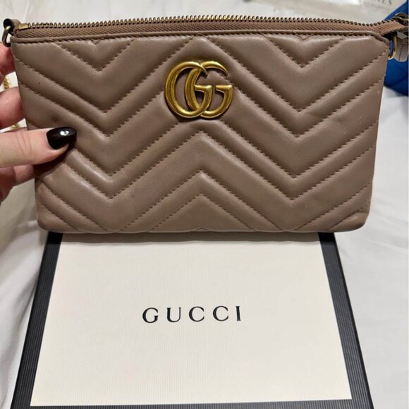 Gucci Handbags - Gucci crossbody - gift for holidays 40% off retail cost